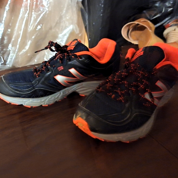 Nb sneakers ,size 9 - Picture 1 of 4